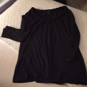 So soft blouse with braided look around the neck